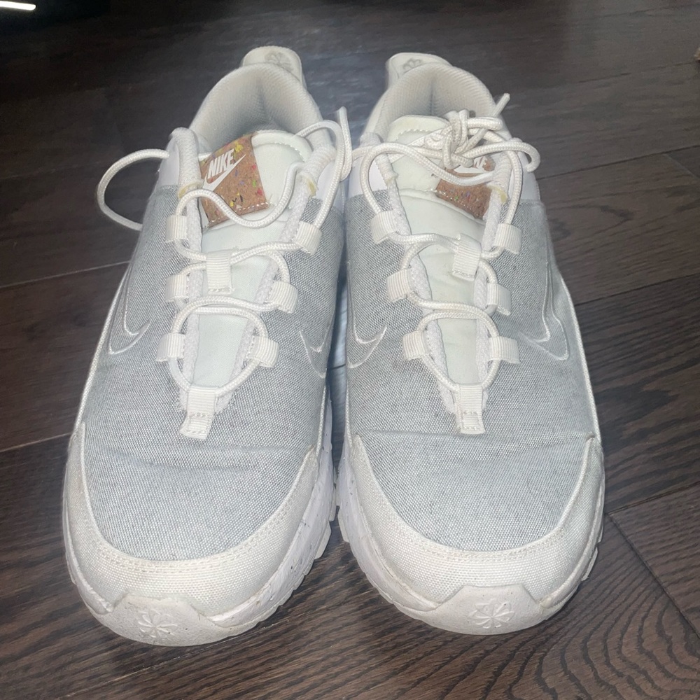 Nike crater remixa mens size 9 white sneakers